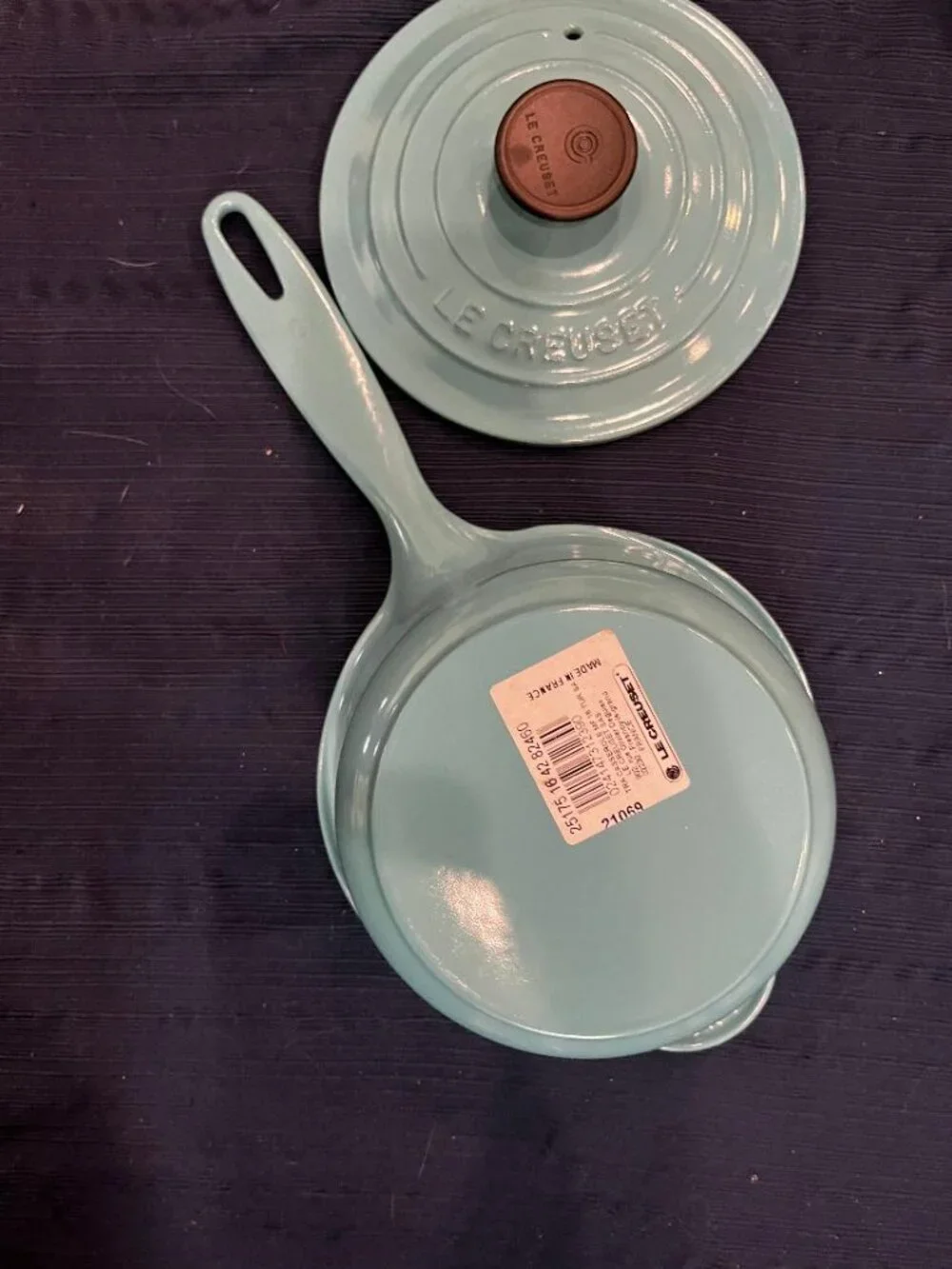 Le Creuset 1.75 qt. Signature Saucepan - NWOT